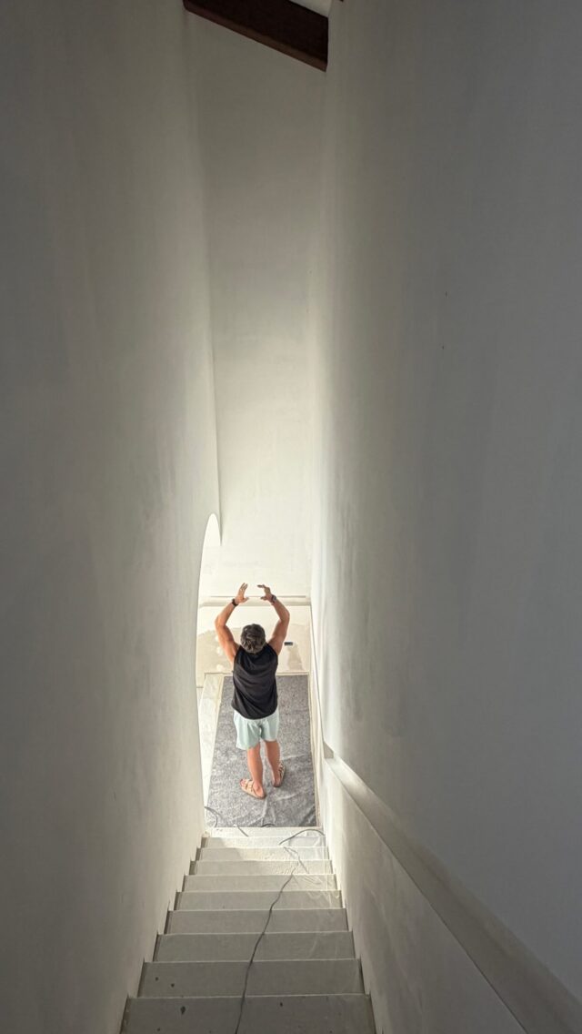 Sometimes you question your priorities…. 

My husband has gone ‘rogue’ 

Which room would you prep first in your new house? 🤷🏻‍♀️

#hyroxwidow #newbuildjourney #newbuildhomes #hyroxtraining